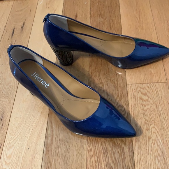 Shoes - Picture 4 of 6